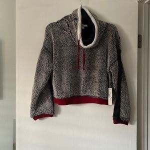 Lifestyle By Poof Gray Long Sleeved Fleece Crop Top